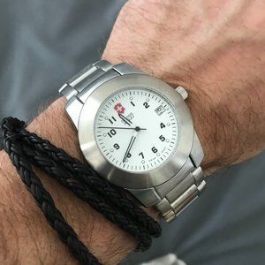 Men's SWISS ARMY watch with metal band